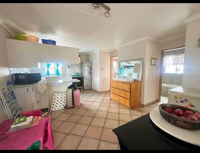 2 BEDROOM TOWNHOUSE FOR SALE IN VERWOERDPARK
